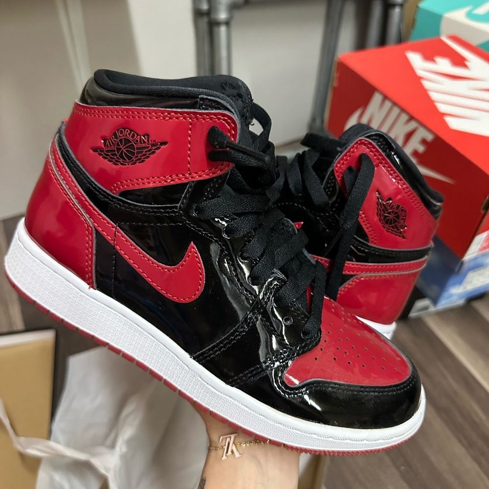 Jordan 1 Retro High OG - Picture 6 of 7